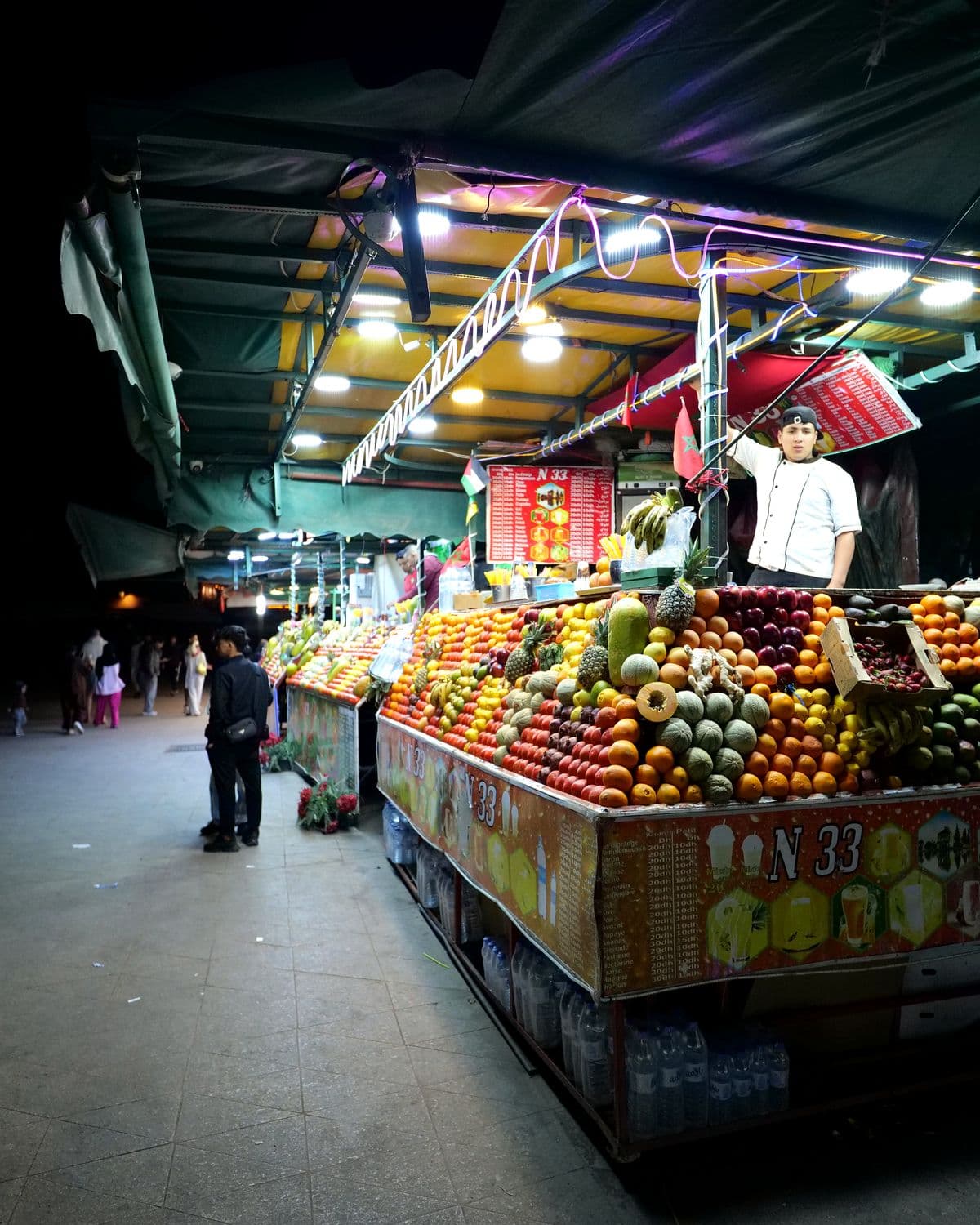 Gyümölcsös stand Marrakechben